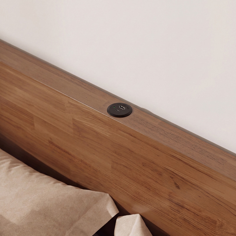 <p>Built-in USB Charging Ports</p>