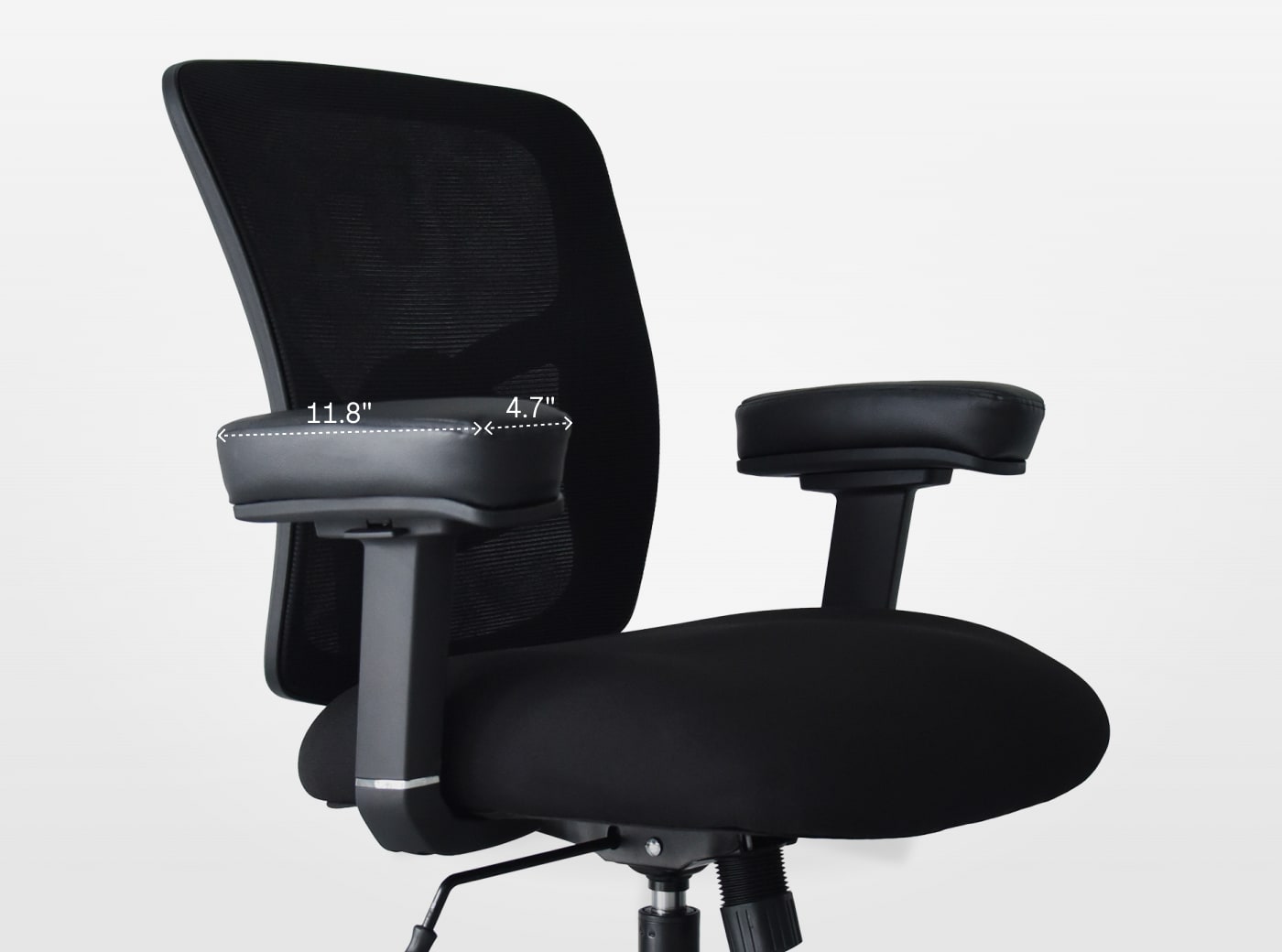C3 ergonomic office chair with extra‑thick 4D armrests marked 11.8