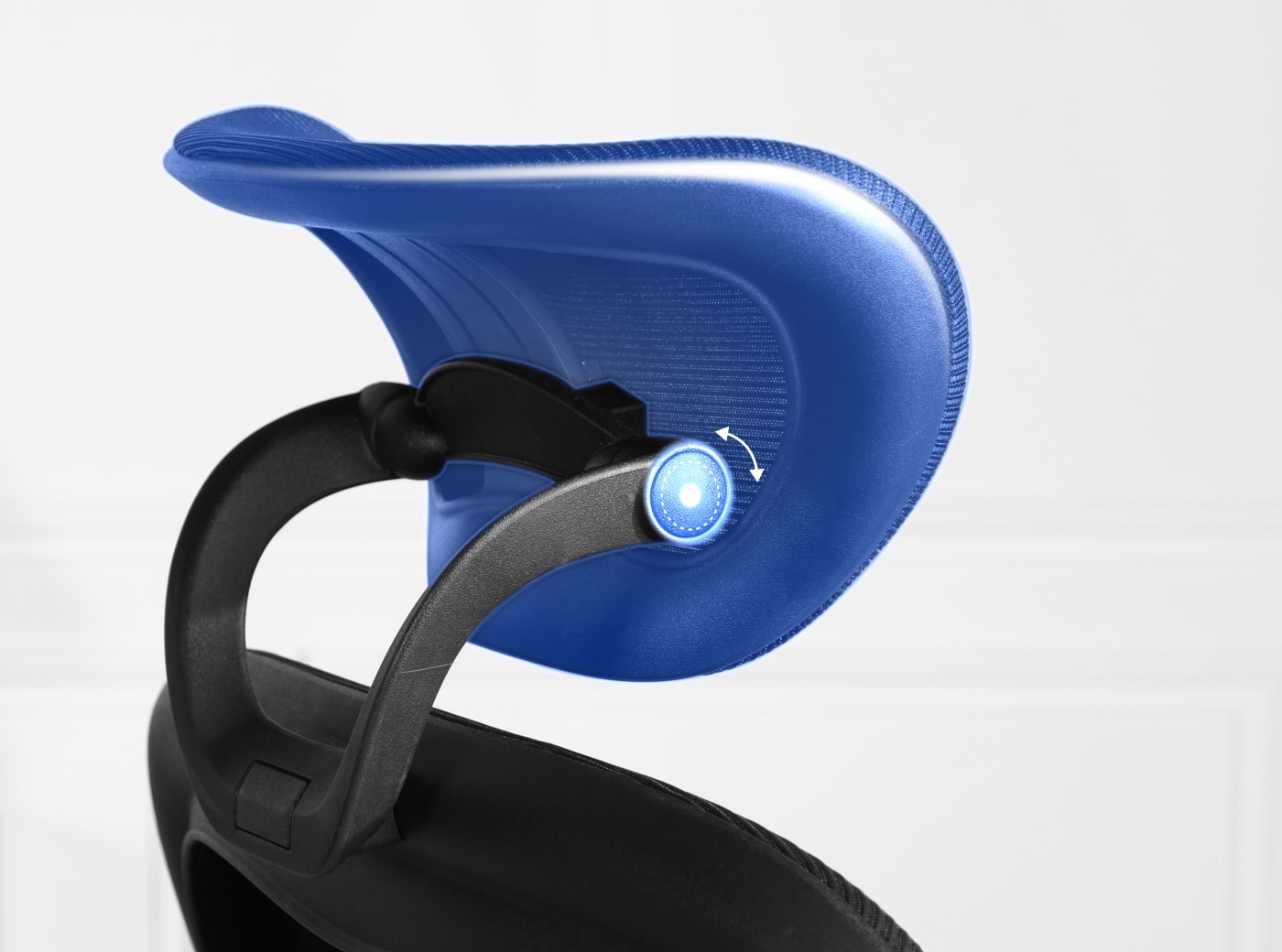 C3 ergonomic chair close‑up of rotatable headrest for adjustable customized neck support