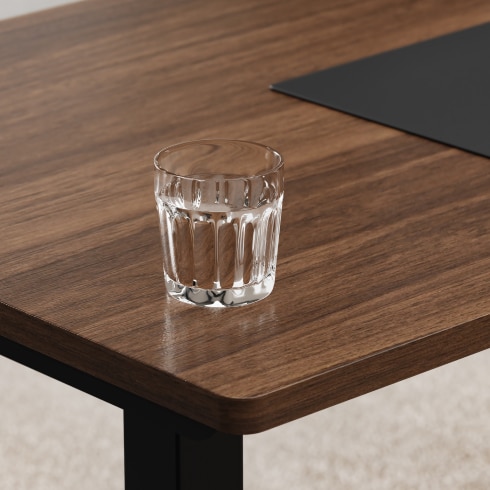 Tabletop appearance under day light, showing true surface tone with glass cup reference